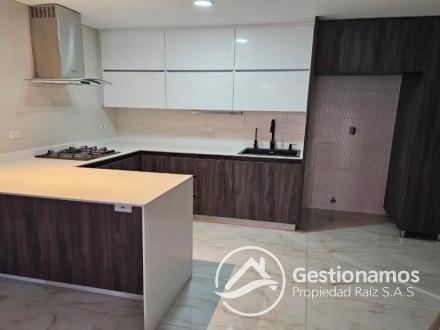 CODIGO A2761 LAURELES